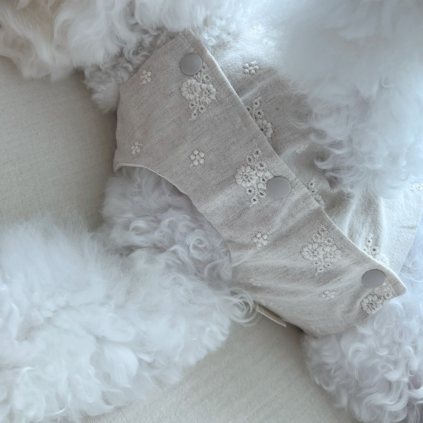 Pawlorful Linen Embroidery Vest